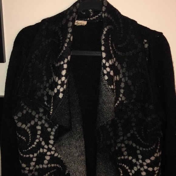 Waterfall drape front black long cardigan - Picture 3 of 4